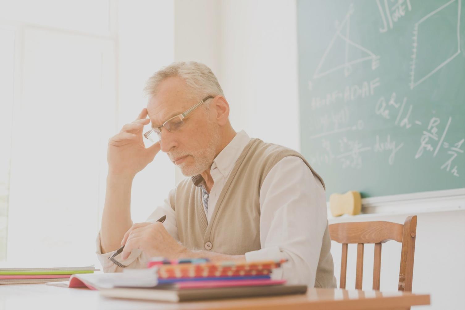 Professionista durante una sessione di lavoro collaborativo